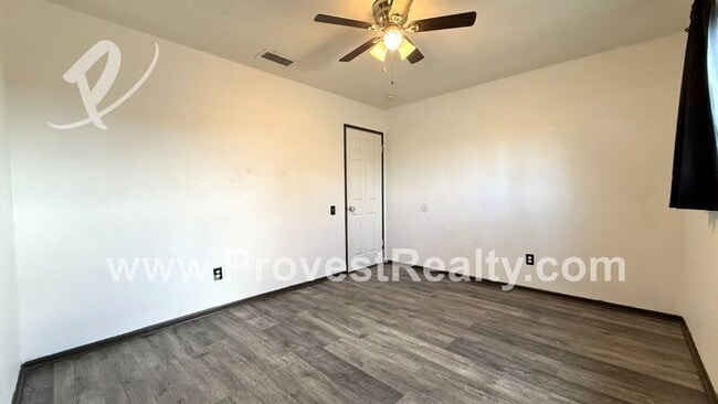 Building Photo - 15577 Tacony Rd