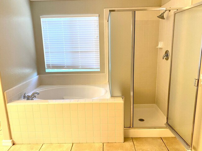 Building Photo - Temecula 4 Bedroom + Loft & Office Available in July