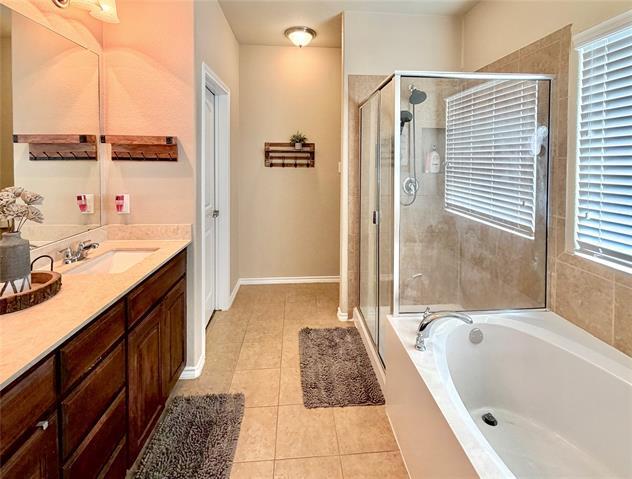 Building Photo - 1068 Meadow Scape Dr