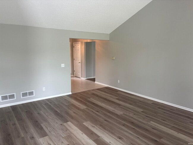 Building Photo - 1431 Shingle Oak Pointe