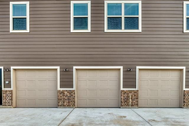Building Photo - 745 Harvest Moon Dr