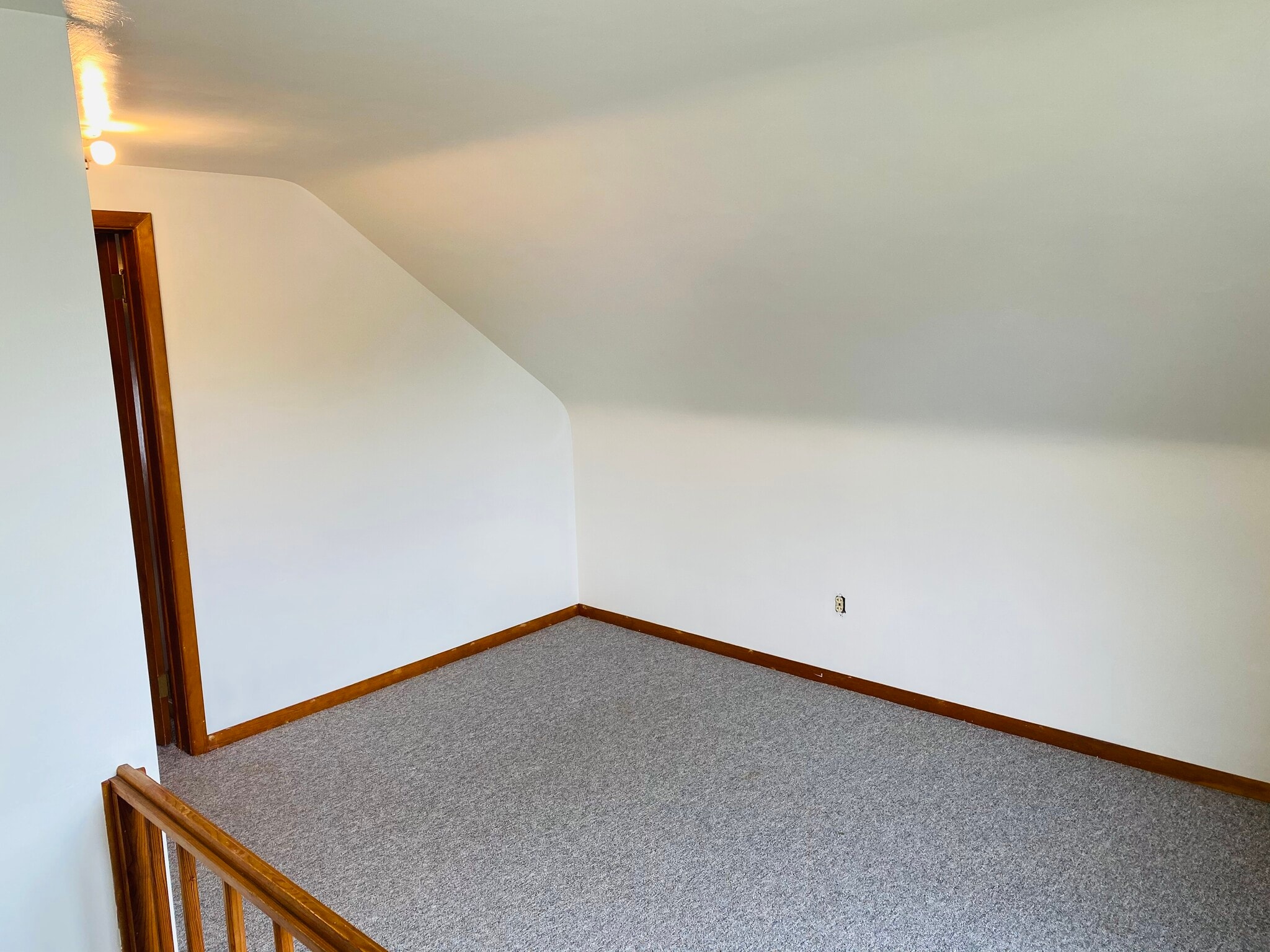 Building Photo - 2204 E Lawn Pkwy