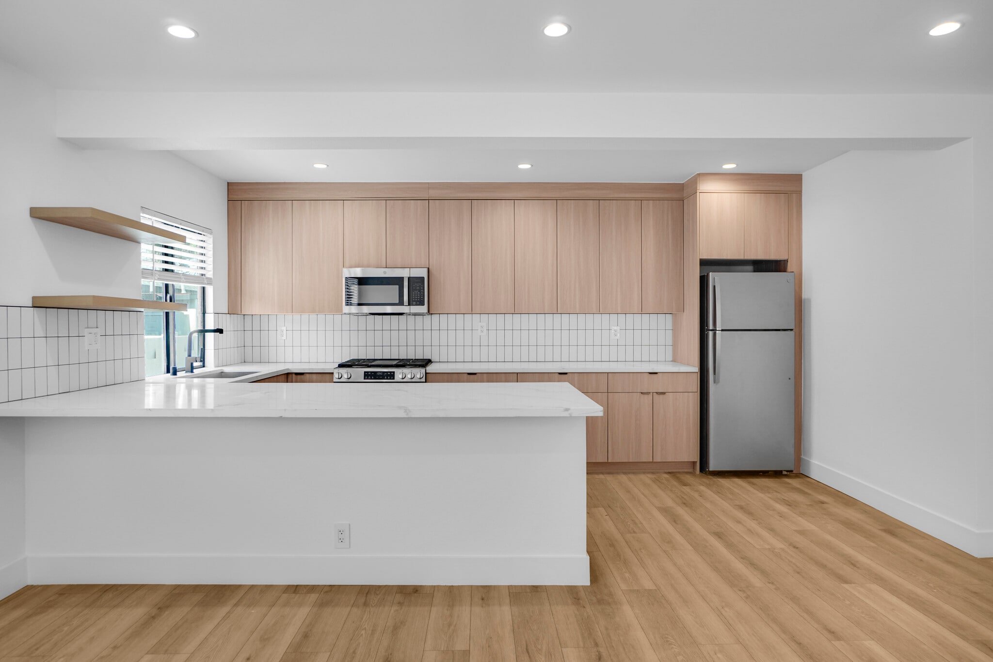 Building Photo - 12527 Cranbrook Ave