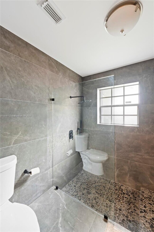 Building Photo - 15026 SW 141st Ct