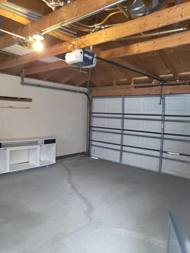 Building Photo - 3033 S Pitney Ct