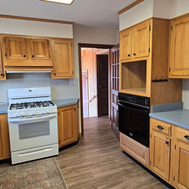 Building Photo - 29093 Arlington Rd