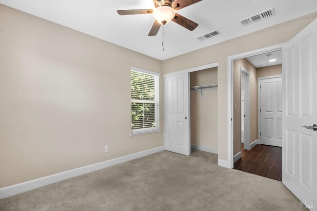 Building Photo - 524 Diamond Hills Dr