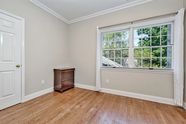 Building Photo - 177 Puritan Dr