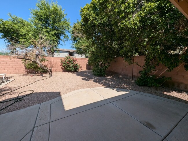 Building Photo - North Phoenix 3 bedroom with 2-car garage