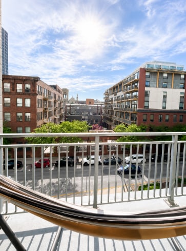 Building Photo - 212 E Cullerton St