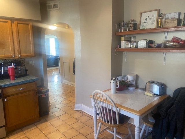 Building Photo - 554 N Long Ave