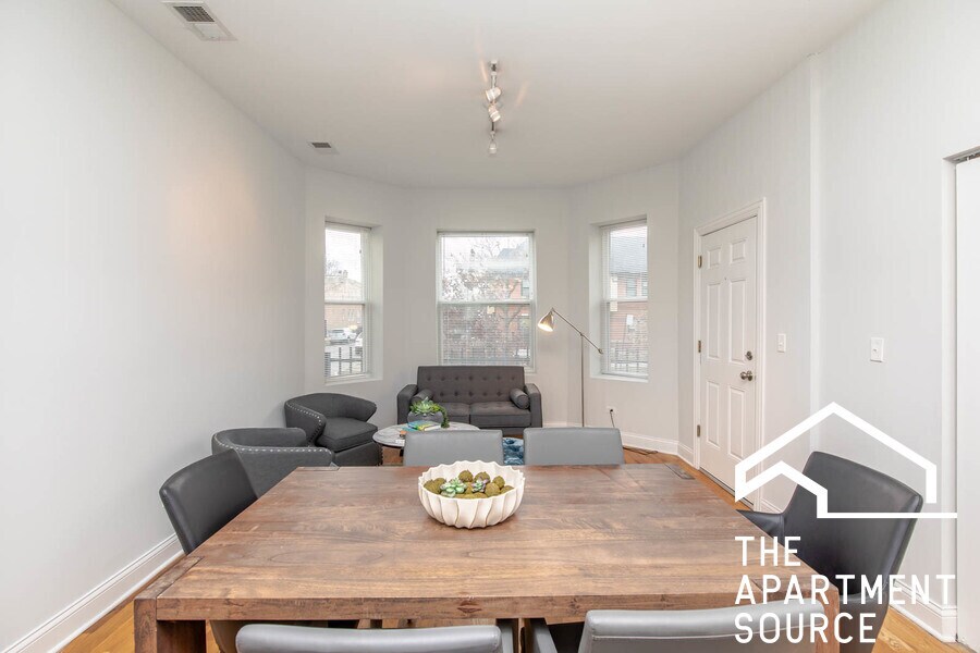 Building Photo - 1503 N Talman Ave