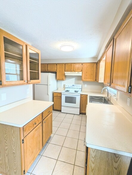 Building Photo - 289 Deerhurst Ln