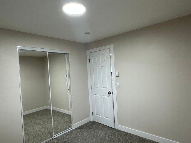 Building Photo - Updated 3 Bed, 1 Bath Spacious Home!