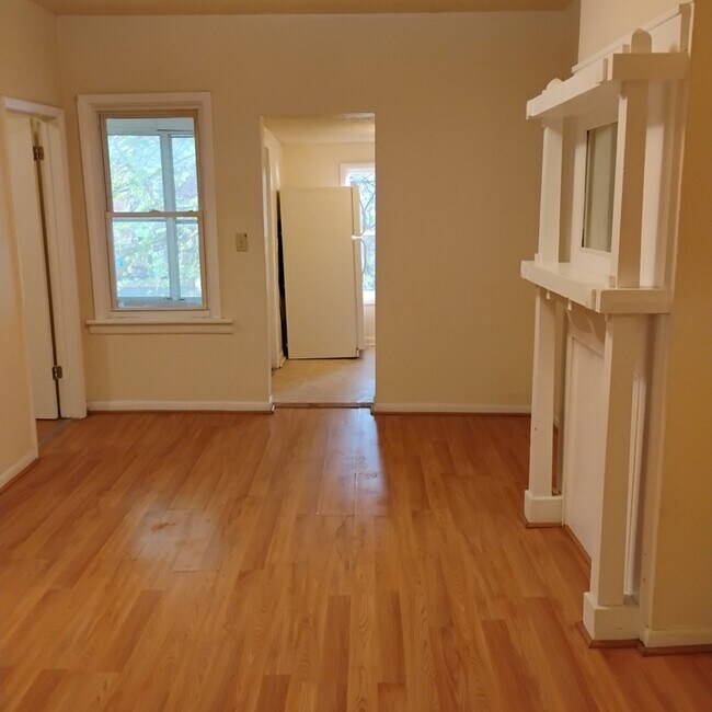 Building Photo - 452A Hudson Avenue - 2