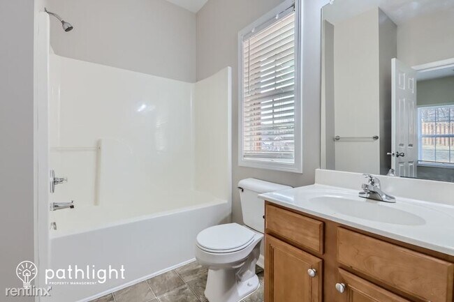 Building Photo - 4 br, 3 bath House - 364 Interlake Pass UNIT