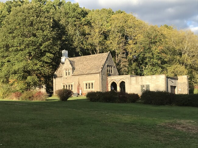 exterior - 110 Hartwood Acres