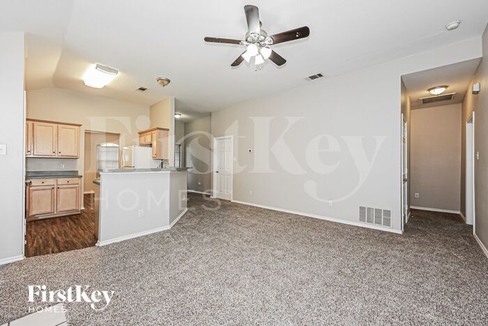 Building Photo - 5621 Wellston Dr
