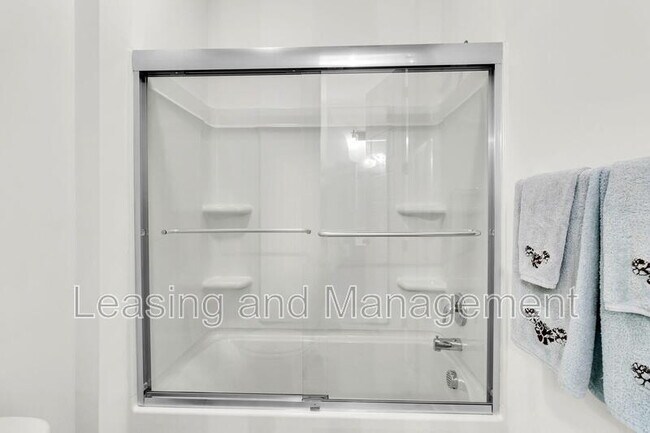 Building Photo - 245 Summer Tanager Dr