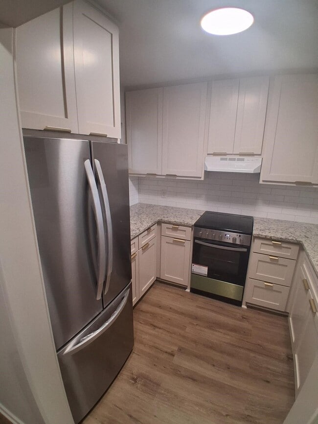 Building Photo - 8906 Ilona Ln