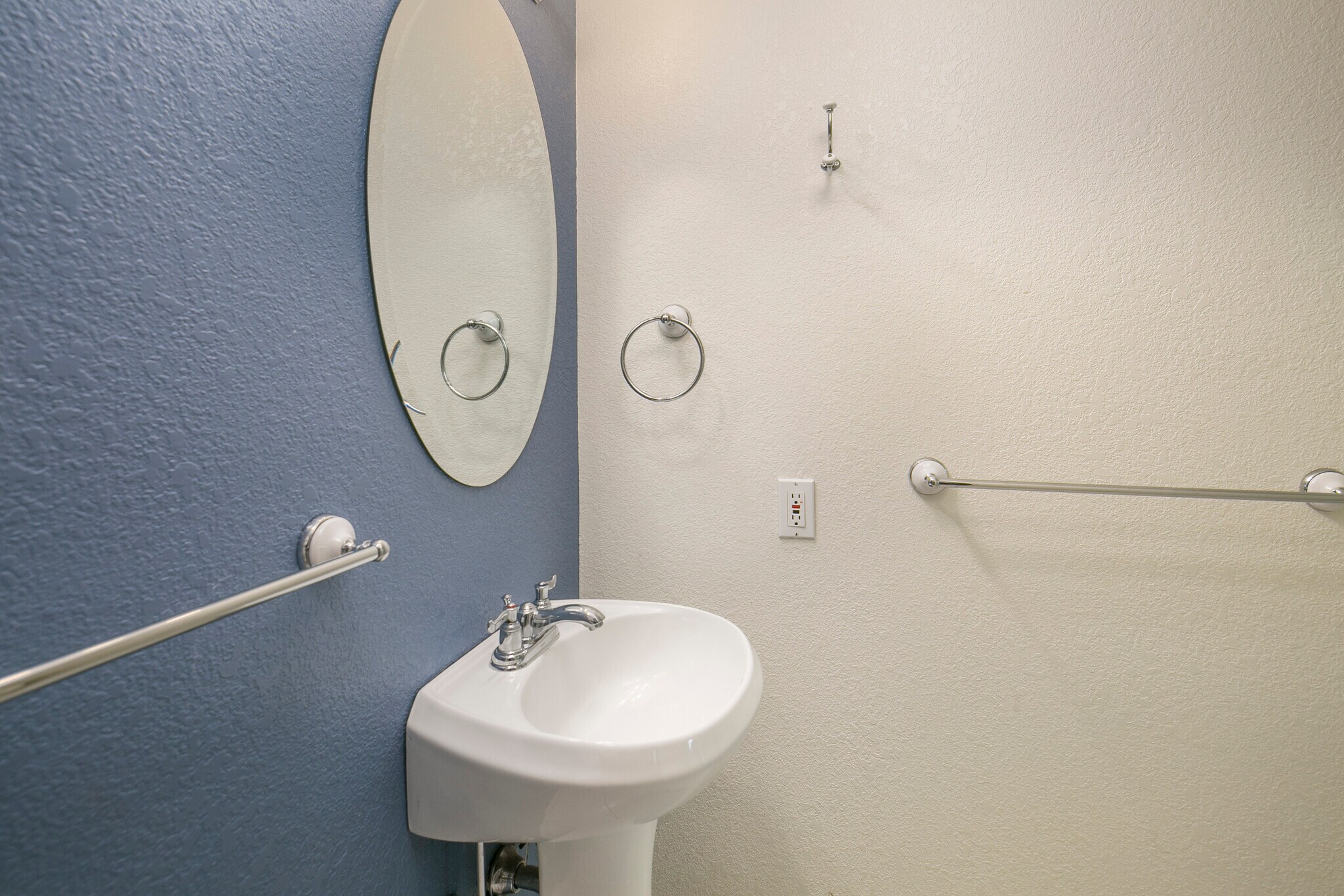 Building Photo - 9201 W Louisiana Ave