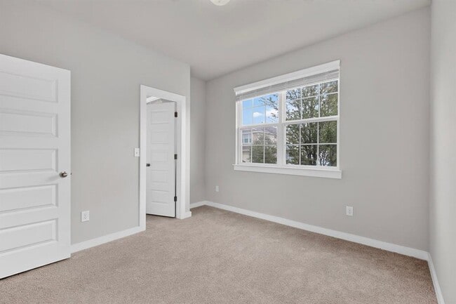 Building Photo - 116 Appleberry Ln
