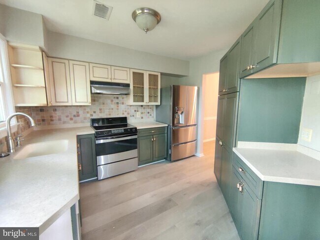 Building Photo - 3151 Covewood Ct