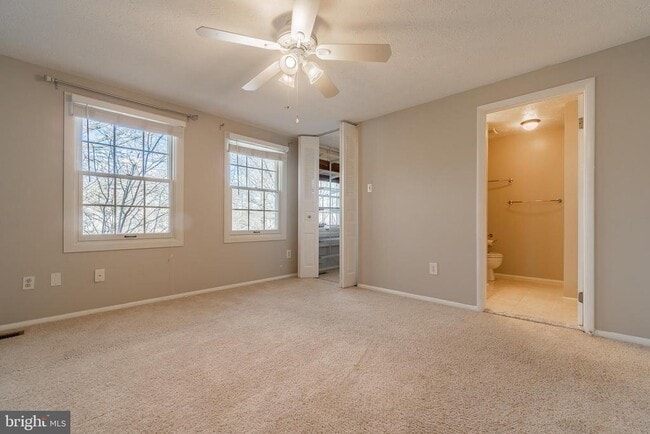 Building Photo - 2911 Montauk Ct