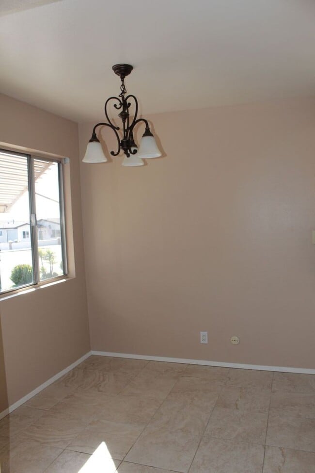 Building Photo - 55+ Senior Community 2Bed/1Bath in Costa Serena Oceanside~ Mira Pacific