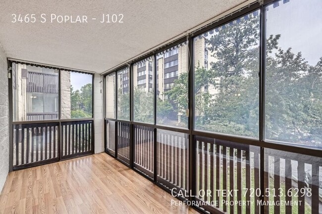 Building Photo - 3465 S Poplar St