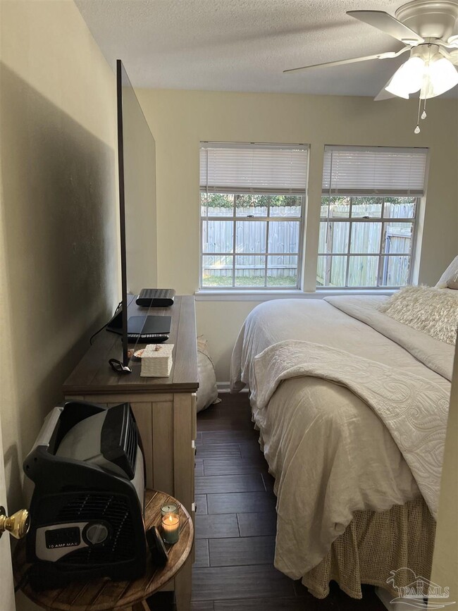 Building Photo - 113 McClure Dr