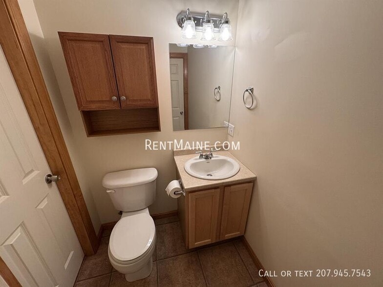 Building Photo - 20 Main Rd N