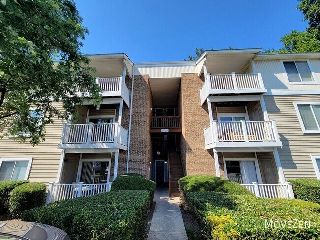 Building Photo - 9515 University Terrace Dr