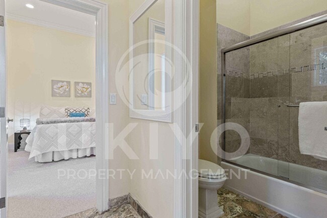 Building Photo - 6588 Longwalk Dr