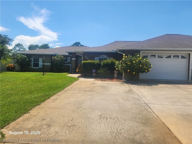 Primary Photo - 5823 Golden Rd