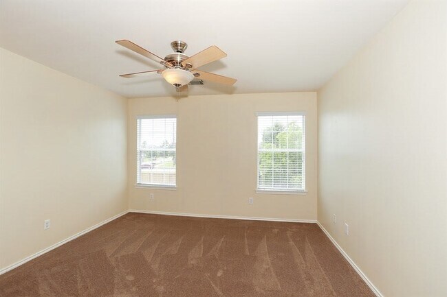 Building Photo - 29607 Evergreen Hills Dr