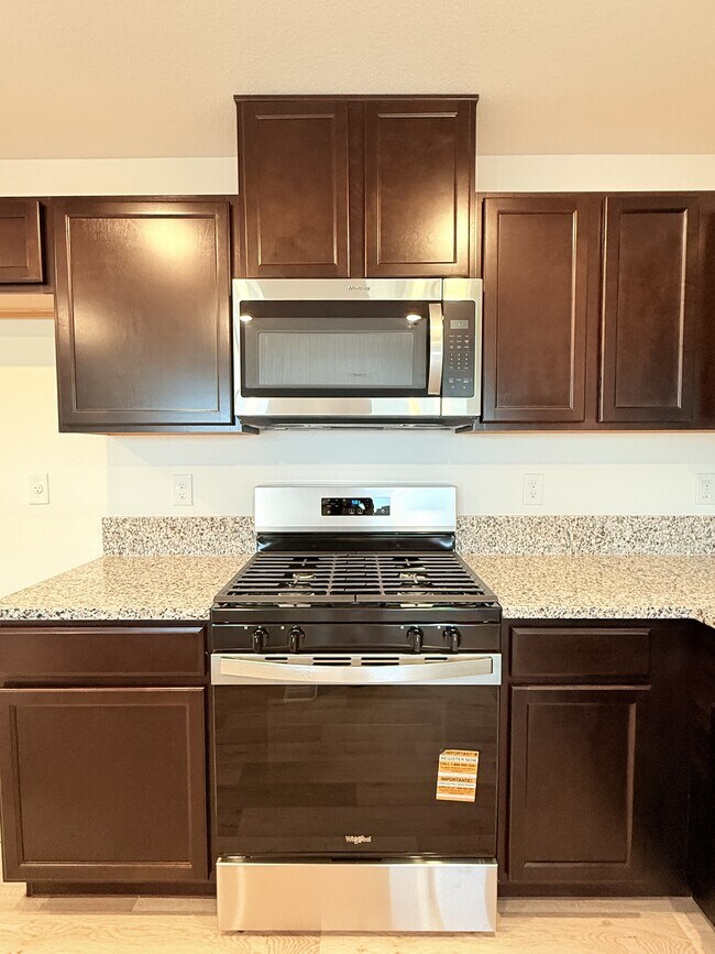 Building Photo - 6038 Swift Lariat St