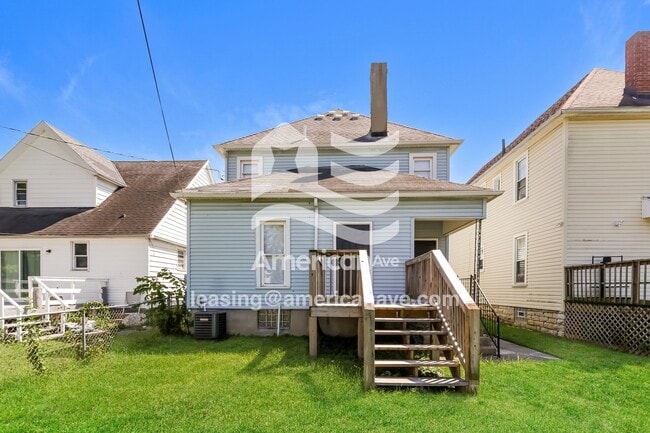 Building Photo - 137 Pleasant Ave
