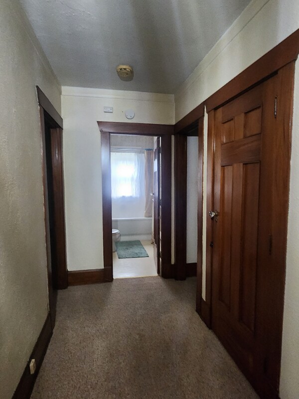 Building Photo - 467 W William St