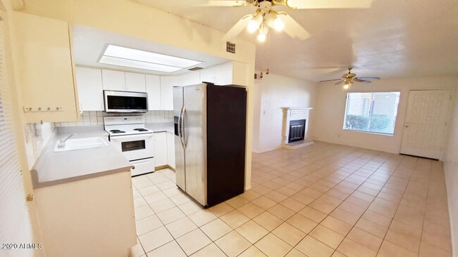 Building Photo - 17227 N 16th Dr