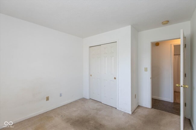Building Photo - 7136 Pluto Dr