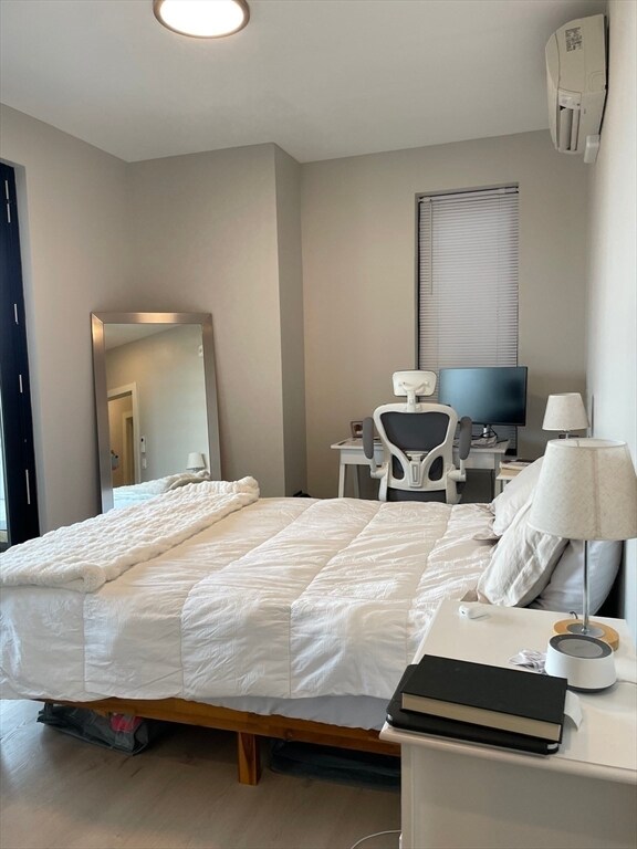 Building Photo - 400 W Broadway