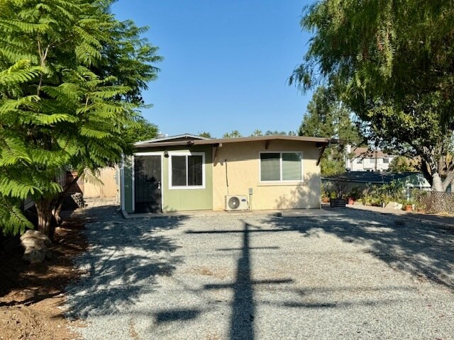 Building Photo - 8592 Atlas View Dr