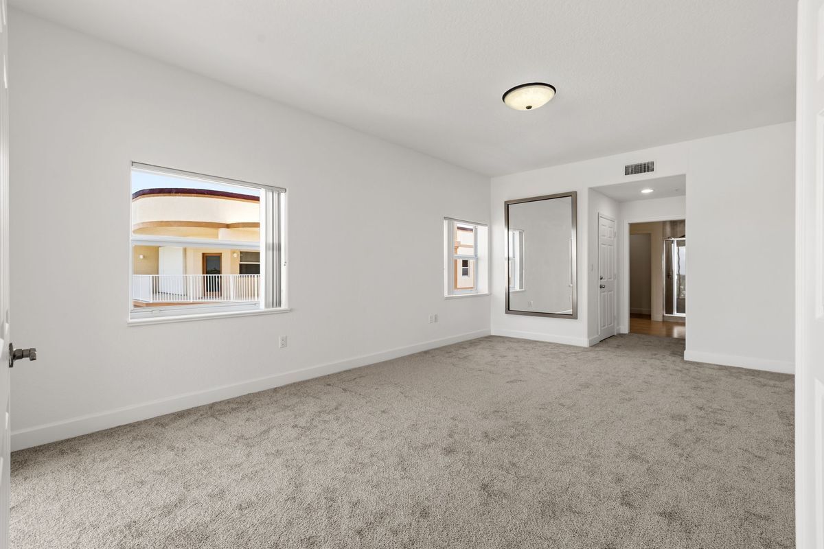 Building Photo - 807 Mystic Dr