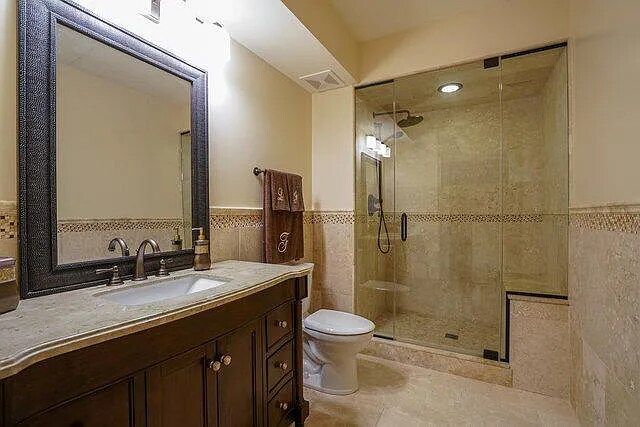 Building Photo - 8727 W Bryn Mawr Ave