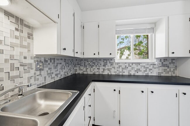 Building Photo - $2,140.95 - 3 bed/1 bath Home in Berthoud with a large backyard