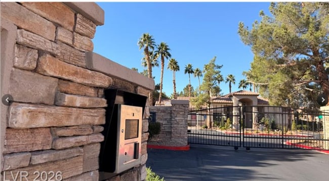 Building Photo - 75 N Valle Verde Dr