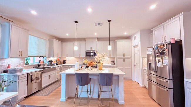 Building Photo - 1580 Blue Moon Ln