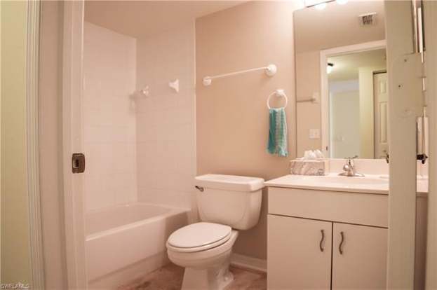 Building Photo - 273 Robin Hood Cir