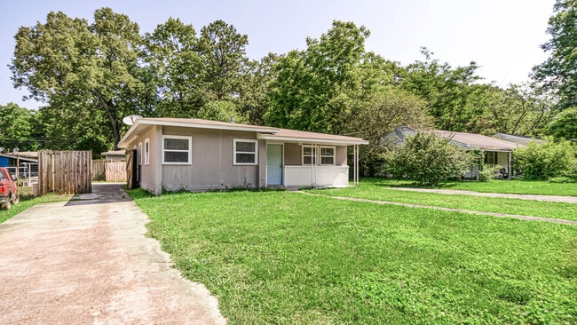 Building Photo - 2126 Evans Ave NW